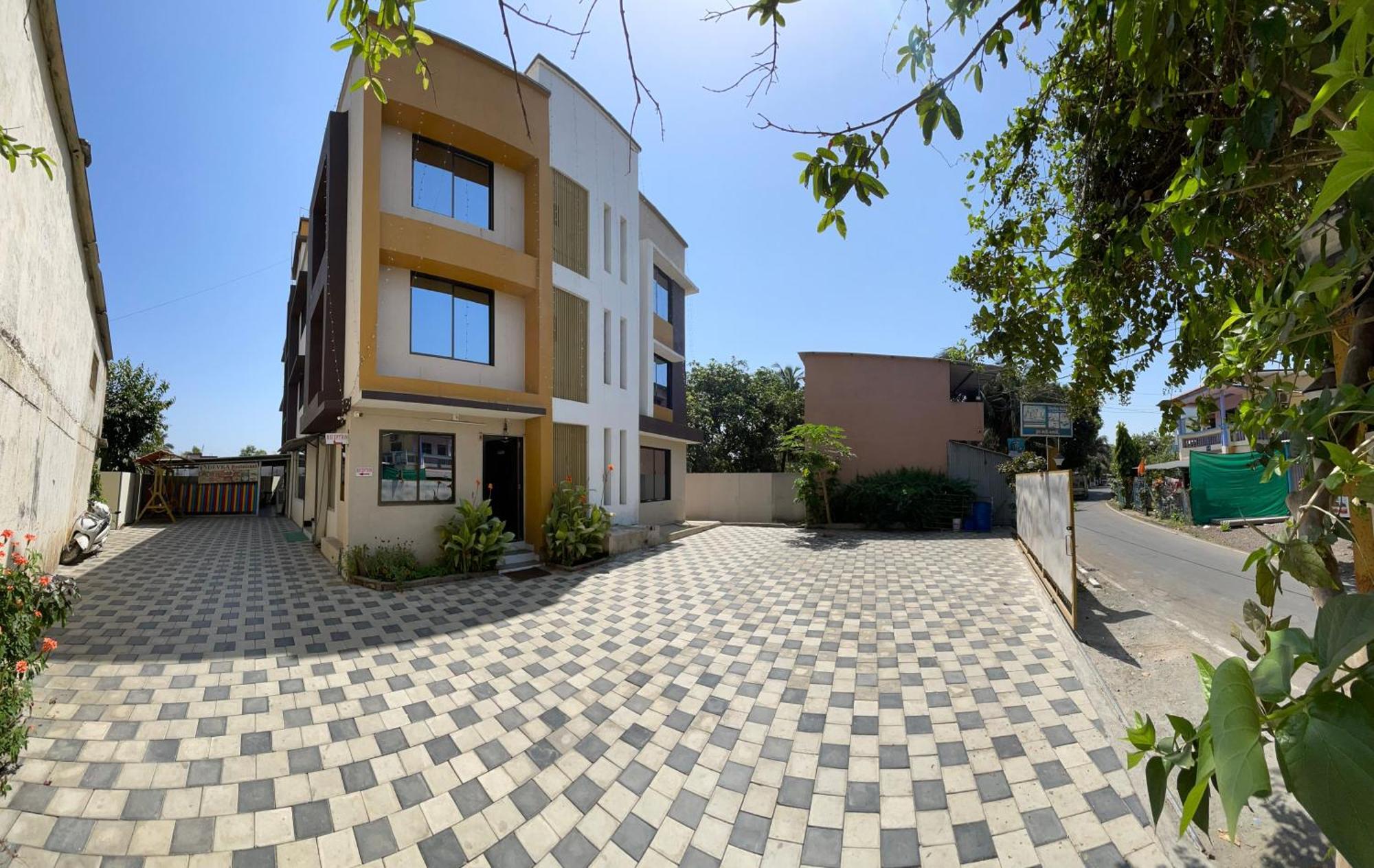 Devka House Hotel Daman Exterior photo