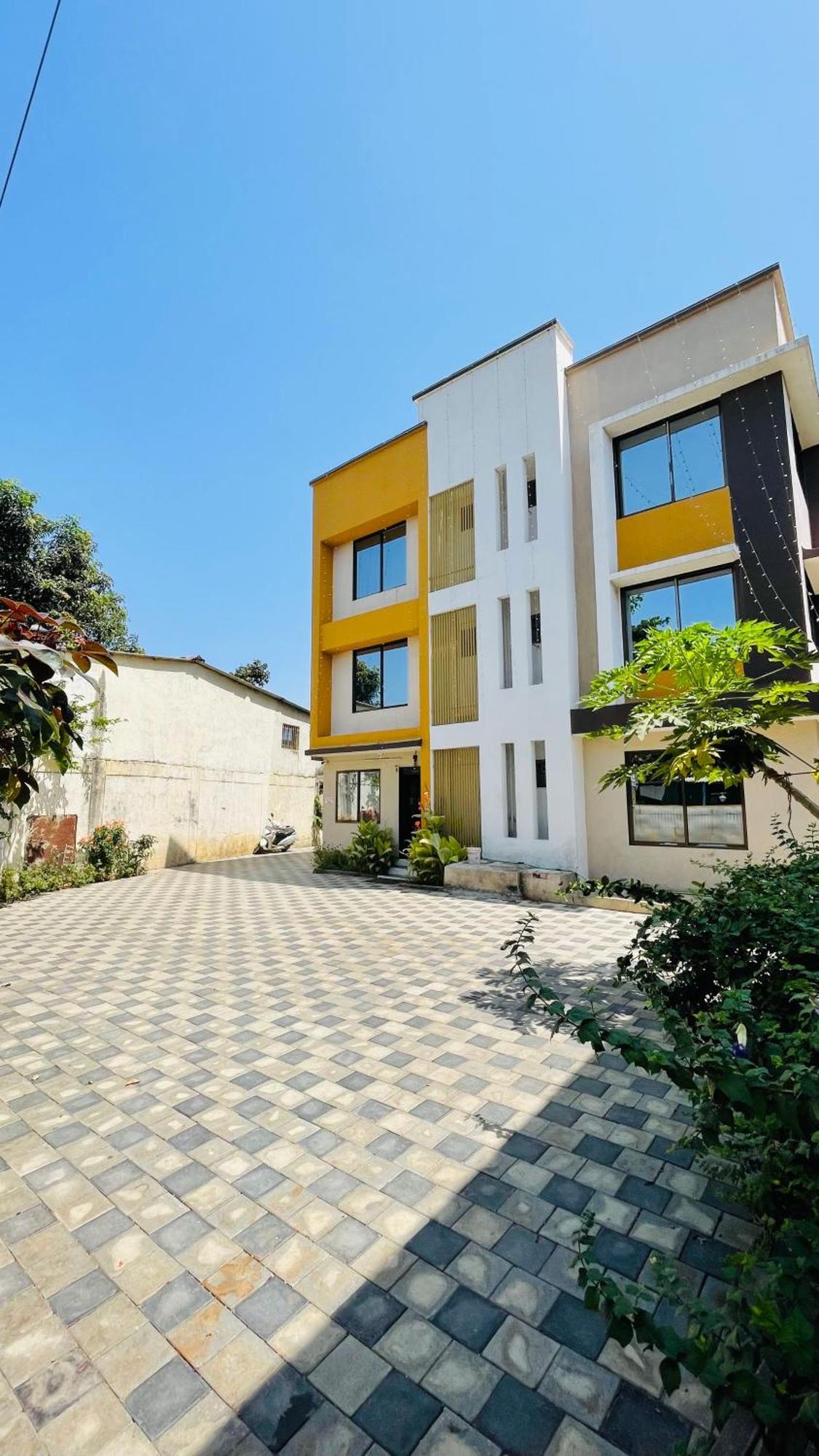 Devka House Hotel Daman Exterior photo